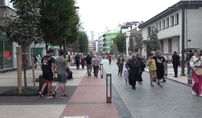 Trabzon’da vatandaş ve esnaf Maraş Caddesi’ni değerlendirdi! 2. ve 3. aşamaları düşünülmeli! İşte çarpıcı yorumlar