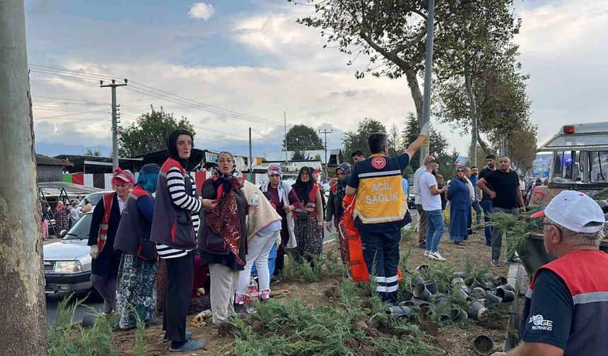 Cip, belediye işçilerini taşıyan traktöre çarptı: 6 yaralı