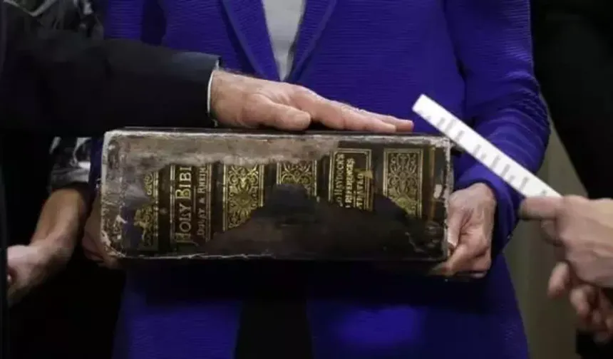 ABD'de İncil ve On Emir Müfredata Dahil Ediliyor
