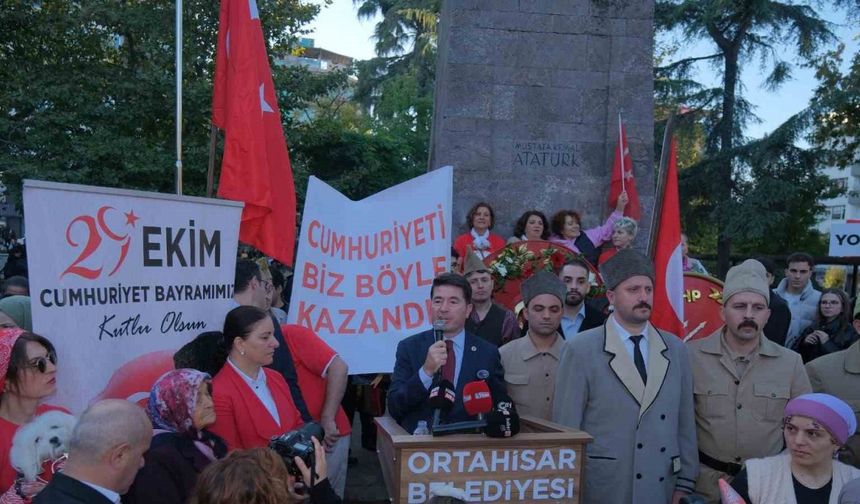 Trabzon’da Cumhuriyet için yürüdüler