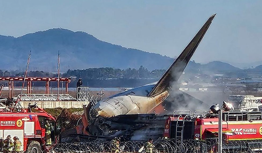 Havada bir felaket daha! 175 yolcu taşıyan uçak düştü