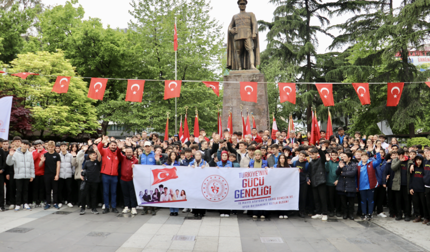 Trabzon'da Gençlik Yürüyüşü gerçekleştirildi