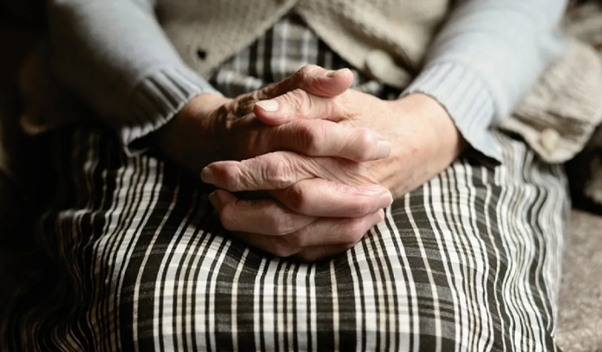 Tıp dünyası şokta! 19 yaşında alzheimer oldu
