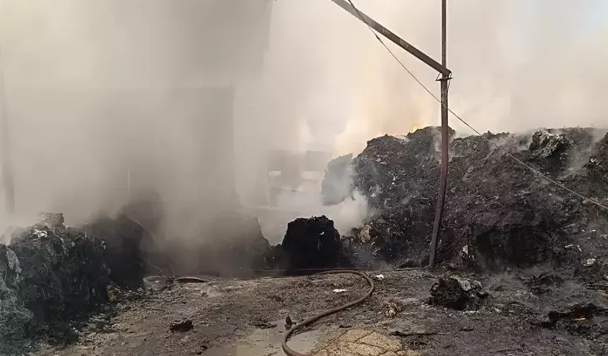 Bursa’da geri dönüşüm tesisinde yangın söndürüldü
