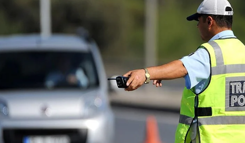 Trafiği tehlikeye düşüren sürücülere 105 bin 863 lira  ceza verildi
