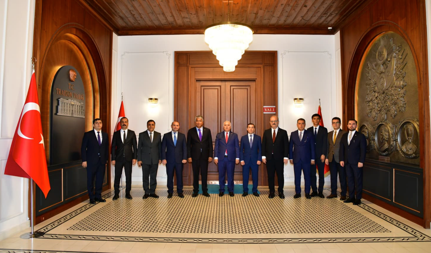 Vali Aziz Yıldırım, TÜRKSOY heyeti ile bir araya geldi