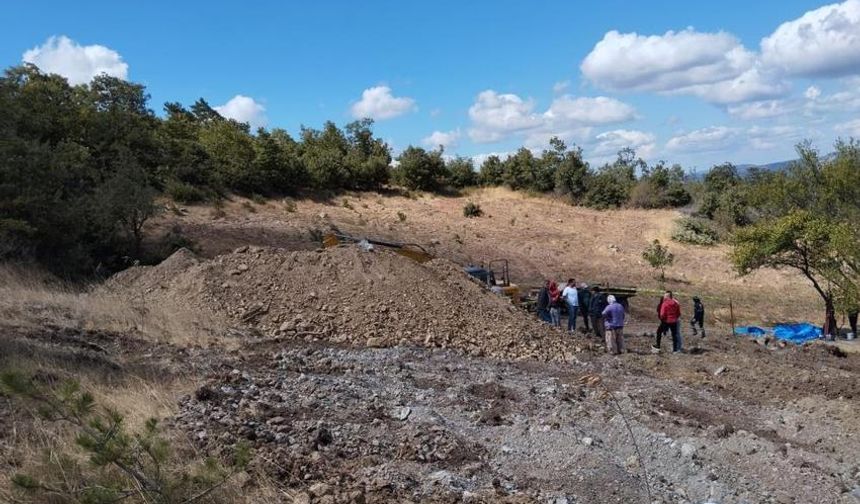Manisa’da iki kişi göçük altında kaldı