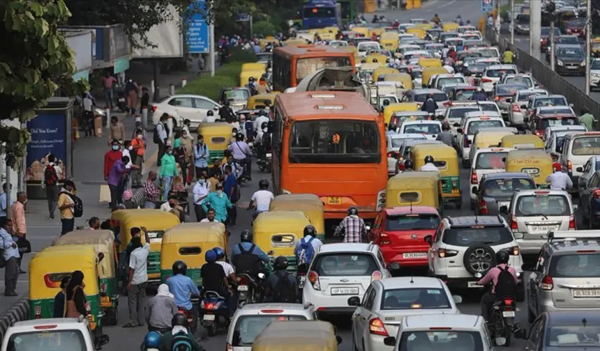 Feci trafik kazasında  25 kişi yanarak  can verdi