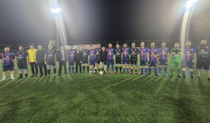 Trabzon Gazeteciler Cemiyeti futbol turnuvasında 5. haftada zirve düellosu var