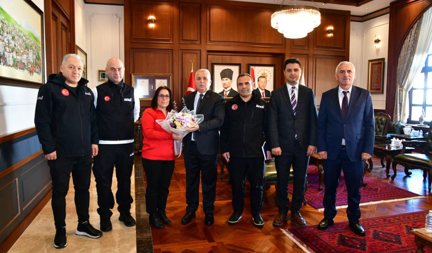 Vali Yıldırım AFAD personelini kabul etti