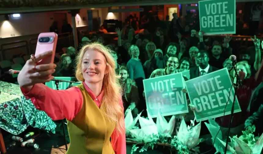 Milletvekili oldu! İlk işi Müslümanları savunma oldu