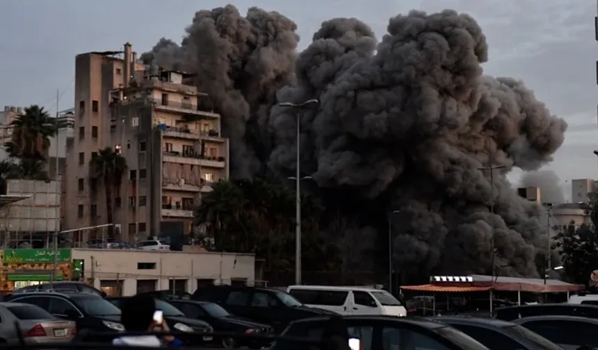 Beyrut’ta İsrail saldırısı!  15 katlı bina tamamen yıkıldı