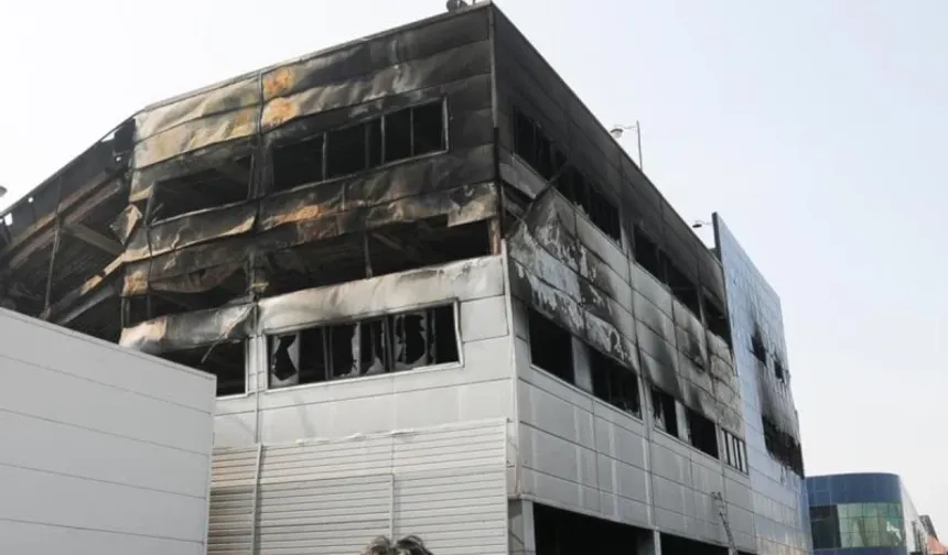 Fabrika yangınında 14 kişi  can verdi...