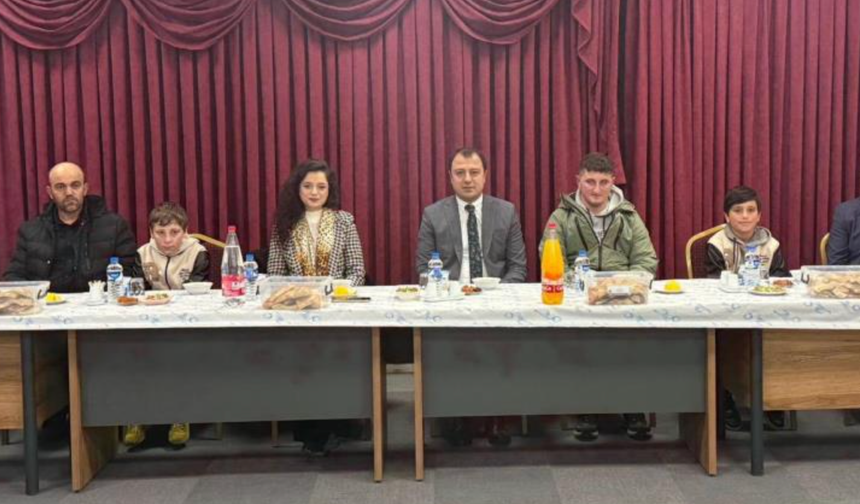 Aydıntepe Kaymakamı çocuklarla iftar sofrasında buluştu