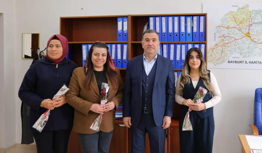 Bayburt Valisi Eldivan, 8 Mart Dünya Kadınlar Günü’nü kutladı
