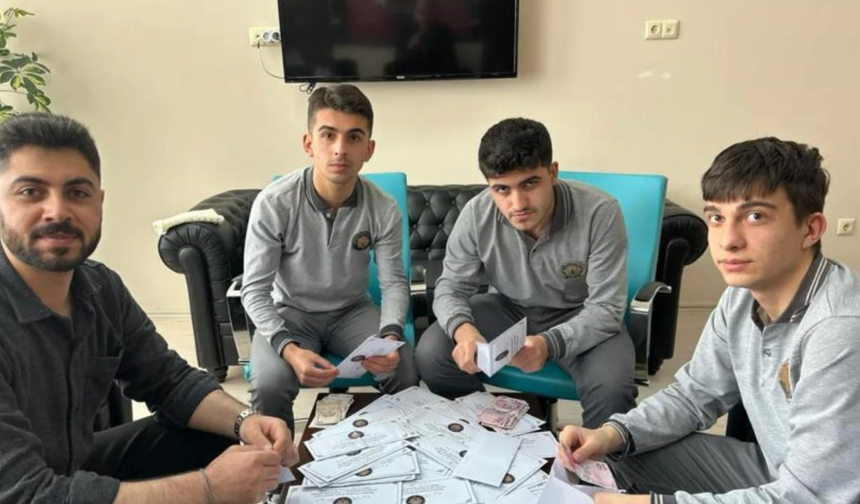 Bayburt Anadolu İmam Hatip Lisesi öğrencilerden ihtiyaç sahiplerine destek