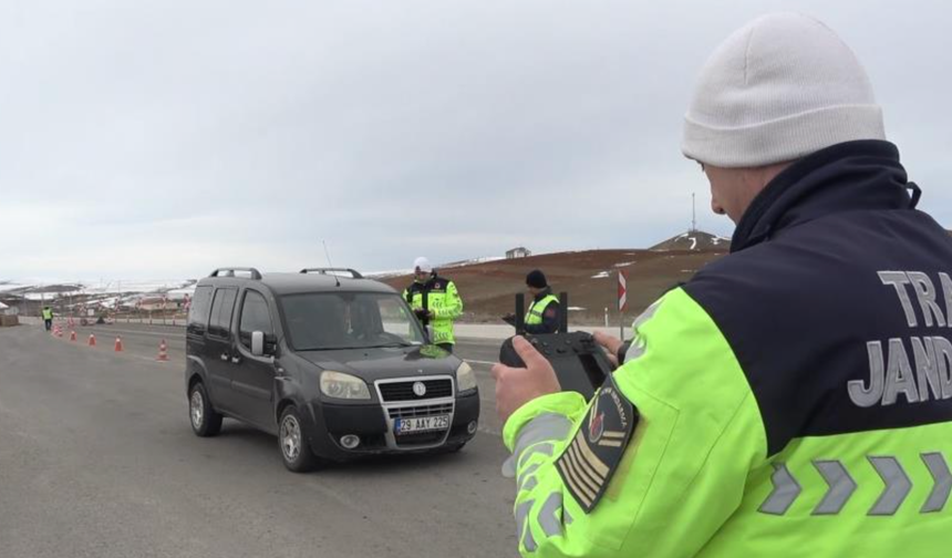 Bayburt’ta bayram trafiği mercek altında: Karadan ve havadan sıkı denetim