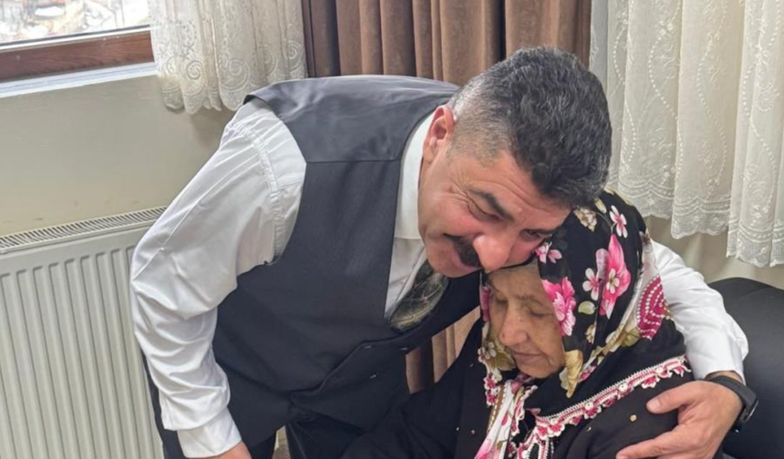 Bayburt’ta huzurevi sakinlerinin bayramı kutlandı