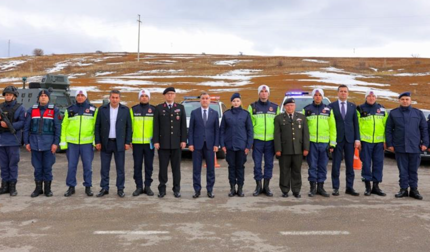 Bayburt’ta görev başındaki güvenlik güçlerinin bayramı kutlandı