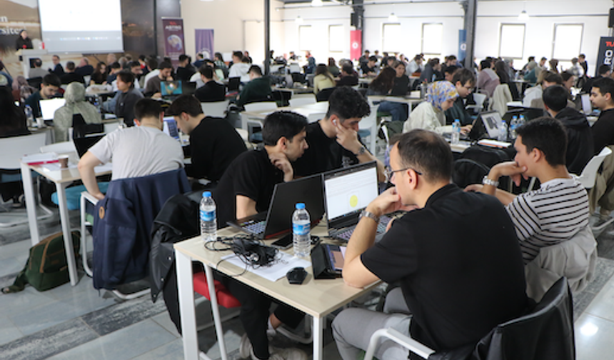 Samsun'da TUA tarafından yapılan Astro Hackhaton yarışması başladı