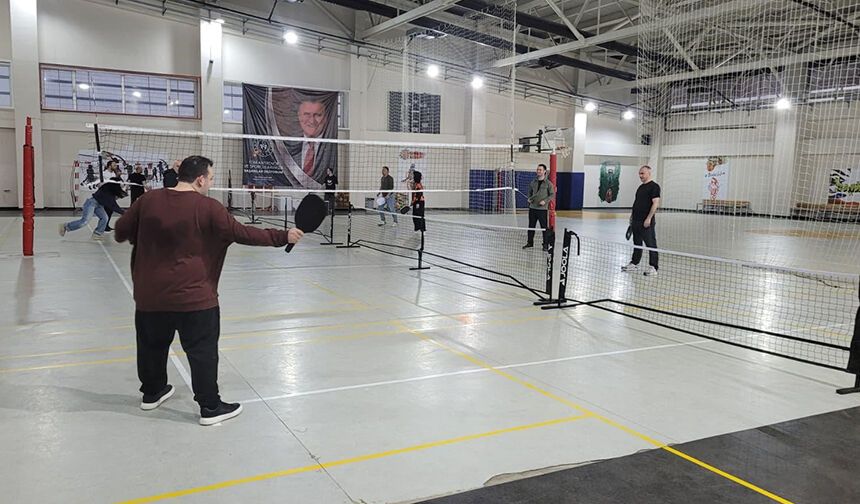 Dezenformasyona karşı pickleball