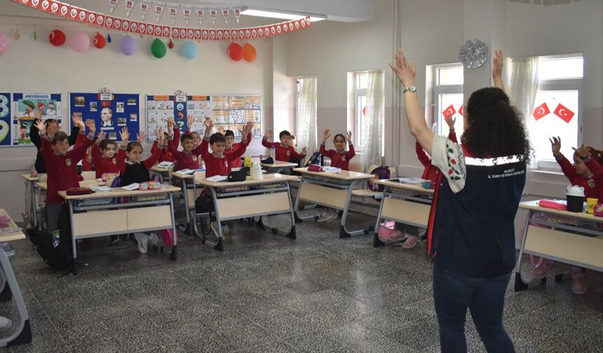Bayburt'ta öğrencilere gıda güvenilirliği ve su verimliliği anlatıldı