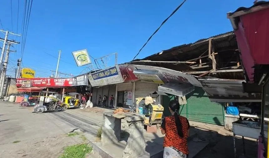 7.8 büyüklüğünde deprem!  Korku dolu anlar kamerada