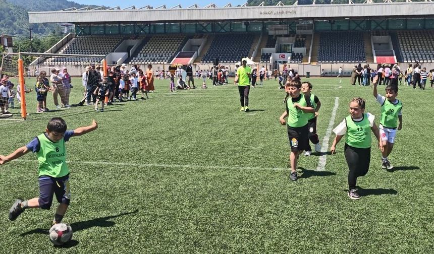 Artvin’de Fair-Play kazandı: 14. Grassroots futbol şenliği tamamlandı
