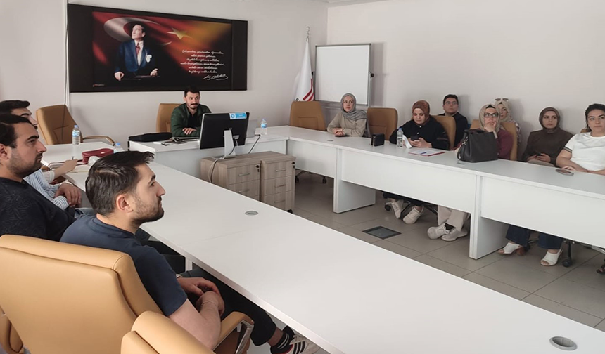 Bayburt’ta sosyal hizmet çalışanlarına mahremiyet eğitimi verildi
