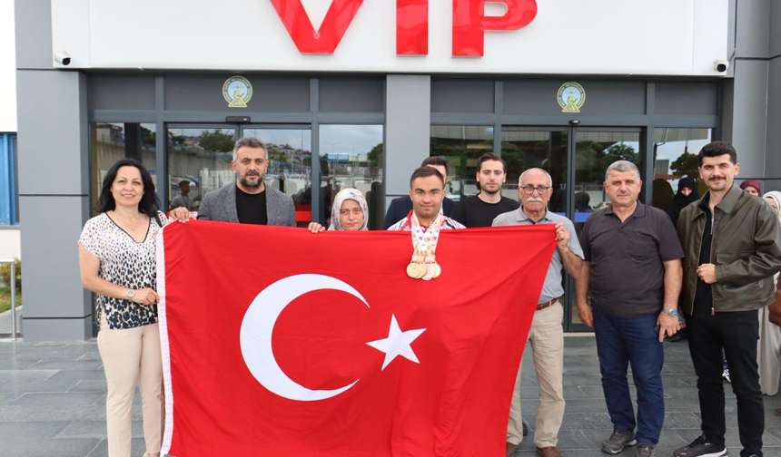 Dünya Şampiyonu Abdullah İnan Trabzon’da Coşkuyla Karşılandı