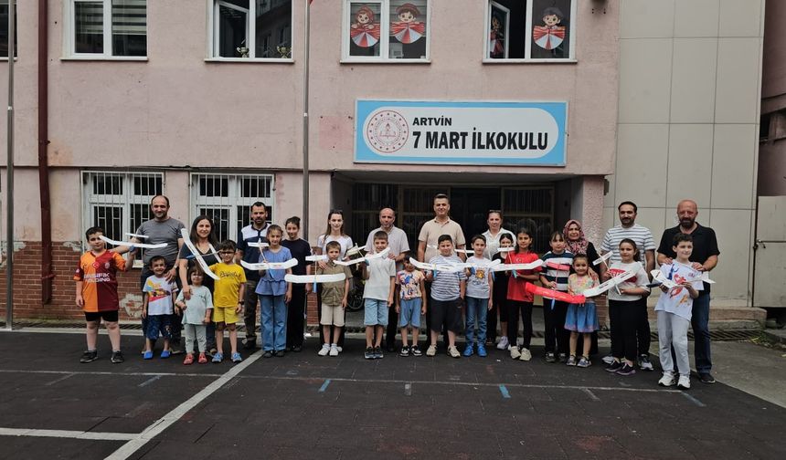 Artvin'de çocukların ‘model uçak kursu’ heyecanı