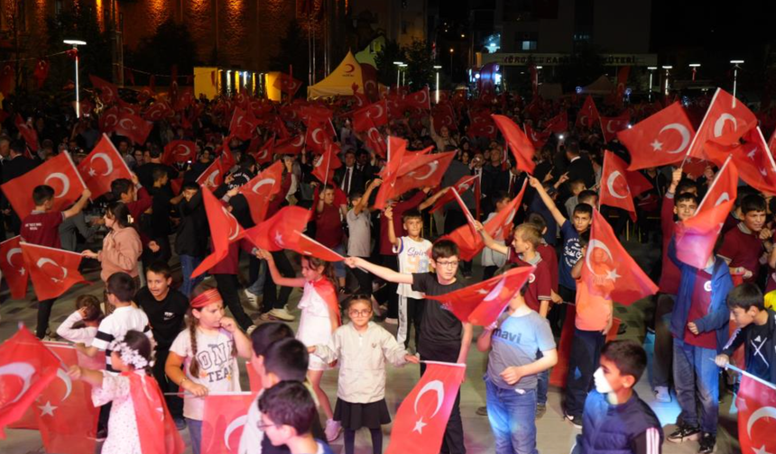 Bayburt’ta 15 Temmuz’un 10’uncu yılında şehitler dualarla anıldı